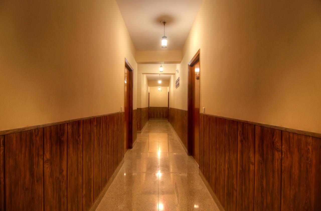 Atithi Suites - An Ahg Hotel Greater Noida Esterno foto